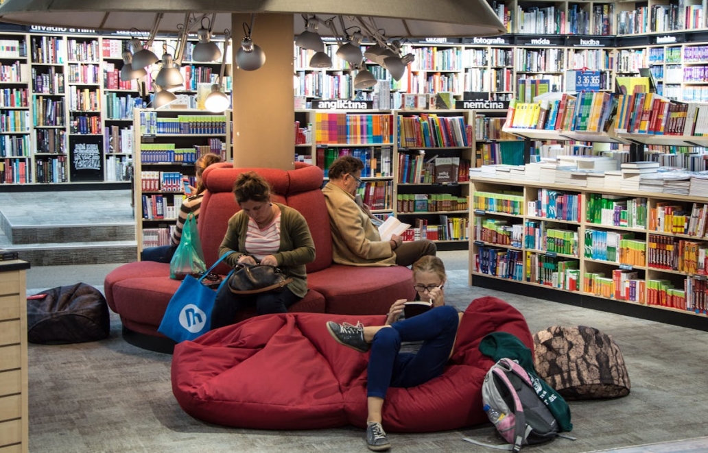 Turniej wiedzy dedykowany fanom serialu 'Przyjaciele’ w Miejskiej Bibliotece Publicznej w Dąbrowie Górniczej